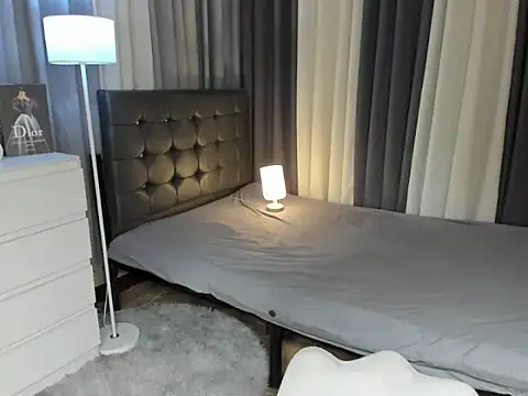 Blaire Samantha online show from November 2025 08:24:01 AM