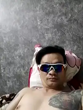 Snapshot of khammy86 chatting on September 2025 12:38:02 PM khammy86 online show from September 2025 12:38:02 PM