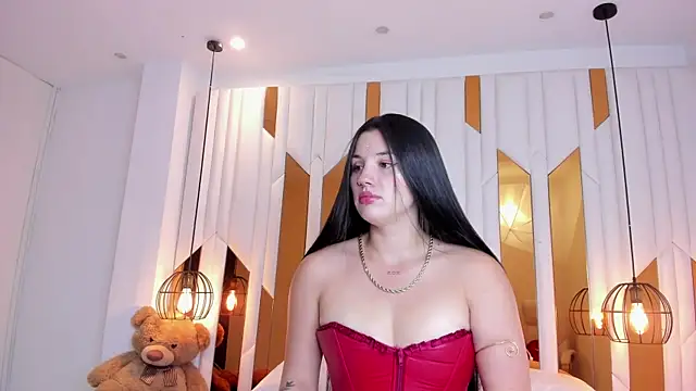 CarolinaFerrer online show from April 2026 02:20:01 PM