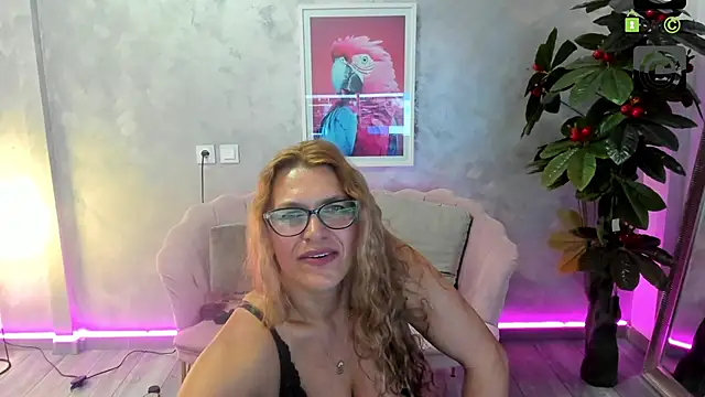 KamaFeels online show from April 2026 07:58:01 PM