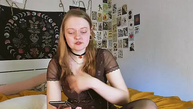 WonderConnie1 online show from September 2025 11:48:01 AM