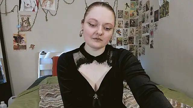 WonderConnie1 online show from May 2026 01:30:02 PM