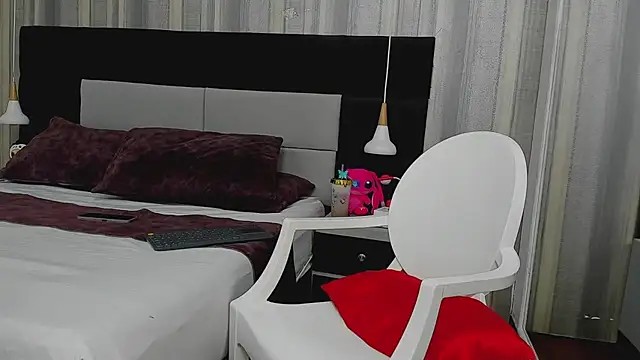 yiyisandoval online show from January 2026 07:28:02 PM