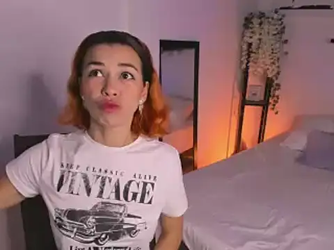 Snapshot of selene_boyer chatting on November 2025 10:10:02 PM selene boyer online show from November 2025 10:10:02 PM