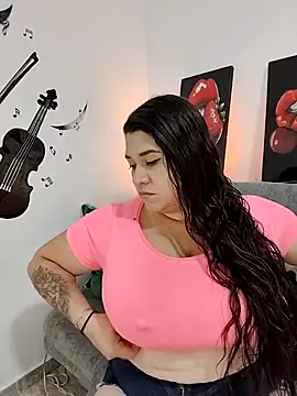 SafiroFer online show from October 2025 09:05:02 PM