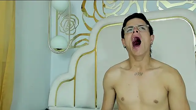 Snapshot of midnightlust_vc chatting on December 2025 11:21:01 PM midnightlust vc online show from December 2025 11:21:01 PM