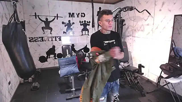 MrJustin  online show from September 2025 03:45:01 PM