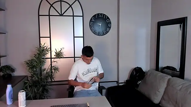 MrJustin  online show from October 2025 08:41:01 PM