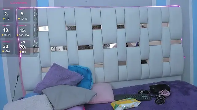 iamCharlotte19 online show from November 2025 07:34:02 PM