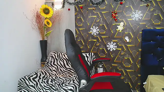 Snapshot of miss_leidy_ chatting on November 2025 03:30:01 AM miss leidy online show from November 2025 03:30:01 AM