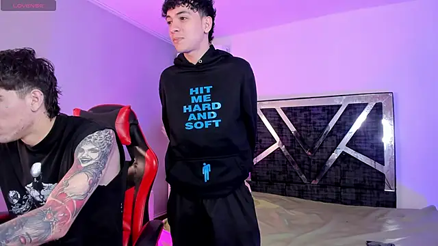 Handsomeboyss19 online show from April 2026 02:37:02 AM