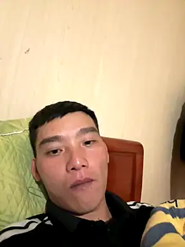 Snapshot of Chao_xxx chatting on October 2025 09:15:02 PM Chao xxx online show from October 2025 09:15:02 PM