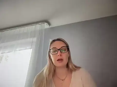 NikexPretty online show from November 2025 10:41:02 AM