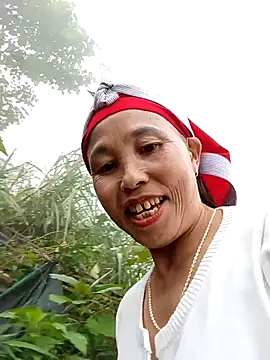 me-cute online show from October 2025 01:00:02 AM