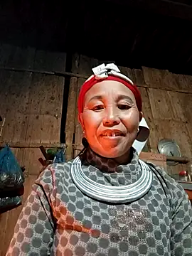 me-cute online show from November 2025 12:15:02 PM