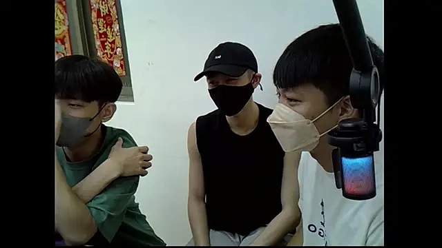 zhu000000 online show from October 2025 04:24:02 AM