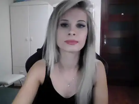 Snapshot of KristineGlow chatting on September 2025 08:12:02 PM KristineGlow online show from September 2025 08:12:02 PM