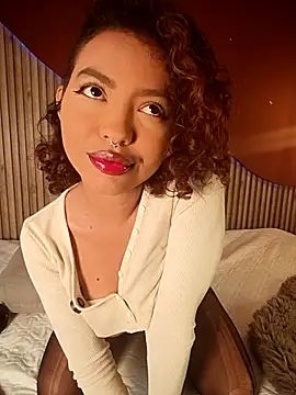 Snapshot of Nina_Kinky chatting on November 2025 01:00:01 PM Nina Kinky online show from November 2025 01:00:01 PM