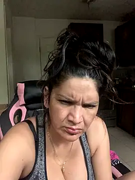 Snapshot of 1986fra chatting on September 2025 04:30:01 PM 1986fra online show from September 2025 04:30:01 PM