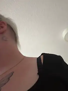 Rozendefotz online show from September 2025 06:27:02 AM