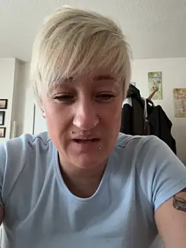 Rozendefotz online show from March 2026 07:09:02 AM