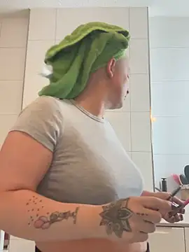 Rozendefotz online show from March 2026 08:20:02 AM