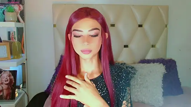 Daphnne Foxx online show from October 2025 08:40:01 PM