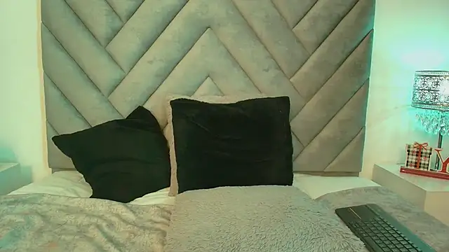 sofia owens2 online show from November 2025 11:25:01 AM