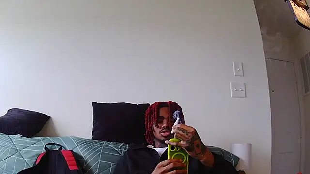 Snapshot of risktakinndolo chatting on September 2025 04:51:02 PM risktakinndolo online show from September 2025 04:51:02 PM