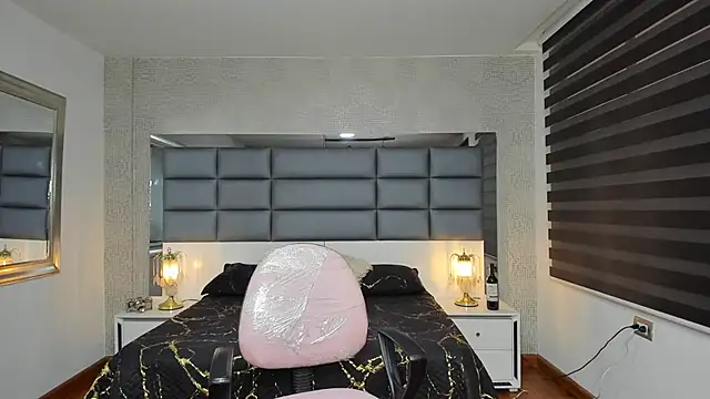 Snapshot of Lucia_jane chatting on November 2025 07:48:02 PM Lucia jane online show from November 2025 07:48:02 PM