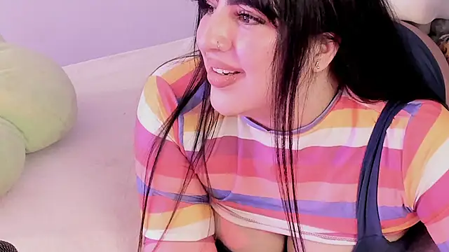 Snapshot of Camila_Matinez_ chatting on November 2025 12:57:02 AM Camila Matinez online show from November 2025 12:57:02 AM