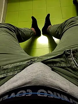 AXEL 84 online show from December 2025 01:31:02 PM