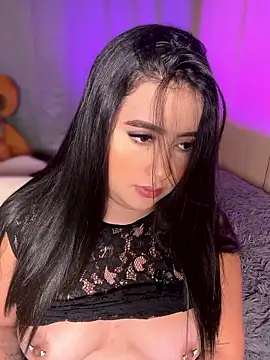 Emiily Moore1 online show from January 2026 11:51:01 PM