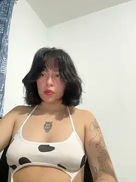 Snapshot of aliciia_23 chatting on October 2025 04:23:02 AM aliciia 23 online show from October 2025 04:23:02 AM