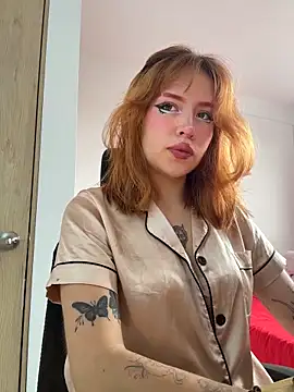 aliciia 23 online show from February 2026 10:10:02 PM