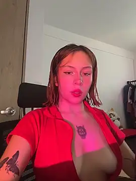 aliciia 23 online show from April 2026 10:32:02 PM