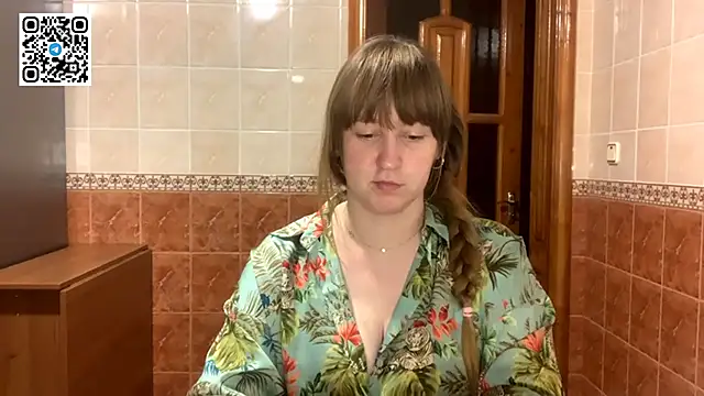 MaroonMoon  online show from November 2025 08:43:01 PM