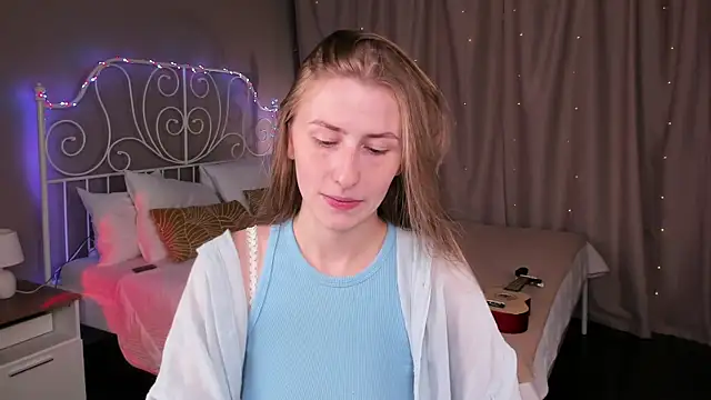 VesperaCeleste online show from September 2025 03:41:02 AM