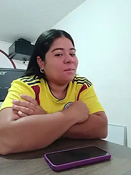 elizawiliamst online show from July 2026 12:44:01 PM