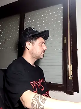 0800cristean online show from November 2025 10:08:02 AM