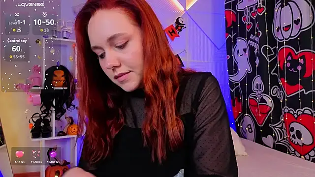 PollyVinice online show from October 2025 12:29:01 PM