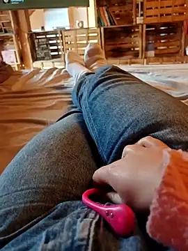 Snapshot of Horny_mummy chatting on February 2026 10:45:02 AM Horny mummy online show from February 2026 10:45:02 AM