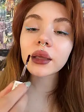 LunaMillie online show from April 2026 02:00:01 PM