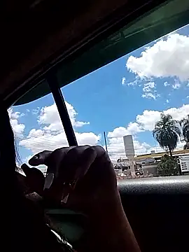 lauramartins7 online show from January 2026 02:42:02 PM