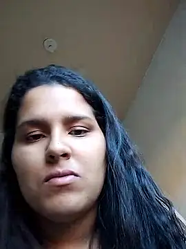 lauramartins7 online show from January 2026 07:30:01 PM