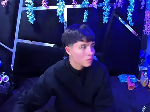 Bruno Cruzz online show from October 2025 02:15:01 AM