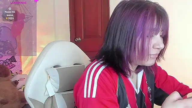 sophiievv online show from December 2025 06:35:02 PM