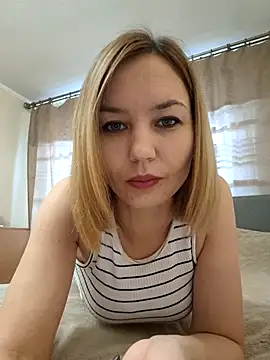 Snapshot of VeroLoverx chatting on November 2025 10:54:02 AM VeroLoverx online show from November 2025 10:54:02 AM