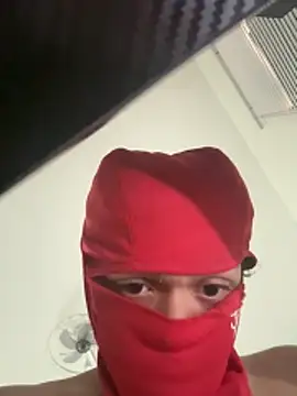 Snapshot of lionr0660 chatting on October 2025 07:30:02 PM lionr0660 online show from October 2025 07:30:02 PM