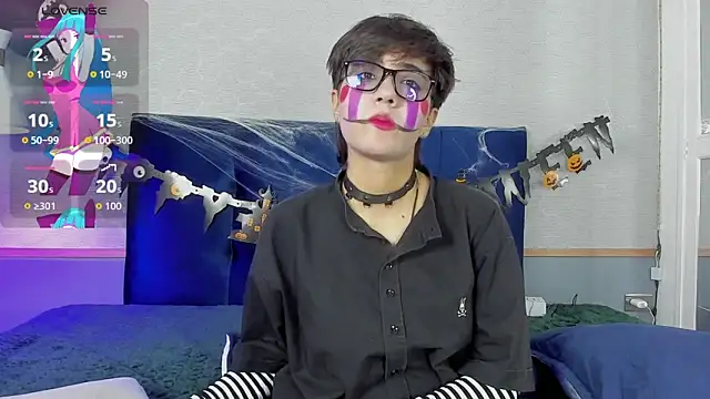 Tsuki Maru online show from October 2025 08:32:01 PM